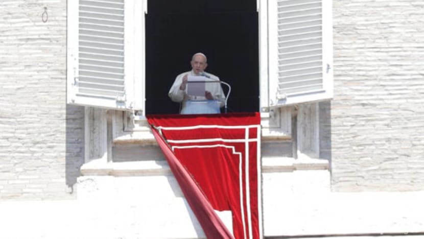 Pope Francis urges end to clashes in Jerusalem Pope Francis urges end to clashes in Jerusalem