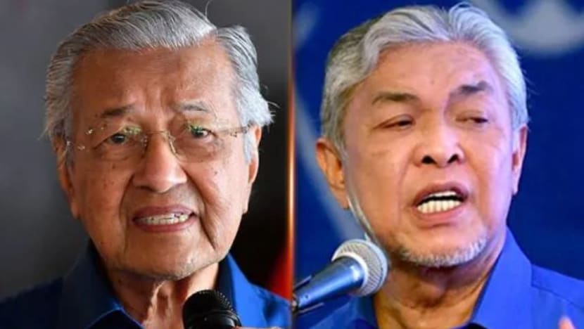 Dr Mahathir saman Ahmad Zahid berhubung isu 'kutty' Dr Mahathir saman Ahmad Zahid berhubung isu 'kutty'