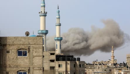 Israeli strikes on Rafah raise fear assault could begin