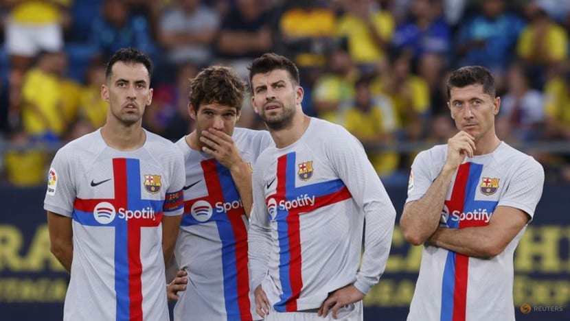 Barca hit four at Cadiz and move top of La Liga Barca hit four at Cadiz and move top of La Liga