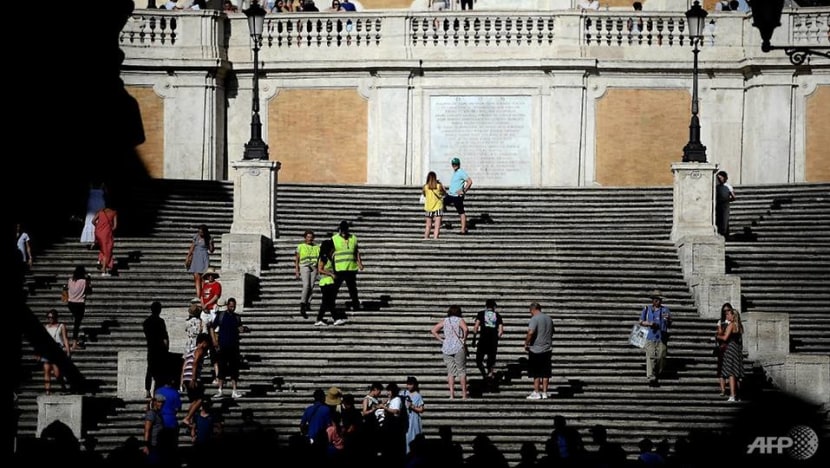 Tourists banned from sitting on Rome's Spanish Steps Tourists banned from sitting on Rome's Spanish Steps
