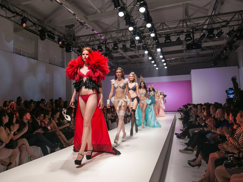 Bra vo Triumph celebrates 20 years of Maximizer magic TODAY