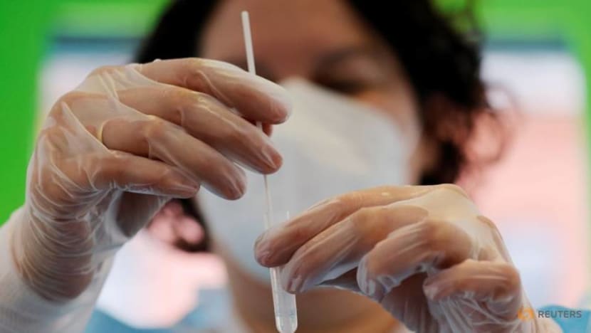 US approves first COVID-19 test kit that gives results at home US approves first COVID-19 test kit that gives results at home