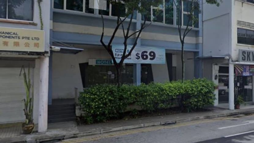 Man gets jail for setting Hotel 81 towels on fire after he was told 3 people were not allowed in a room Man gets jail for setting Hotel 81 towels on fire after he was told 3 people were not allowed in a room
