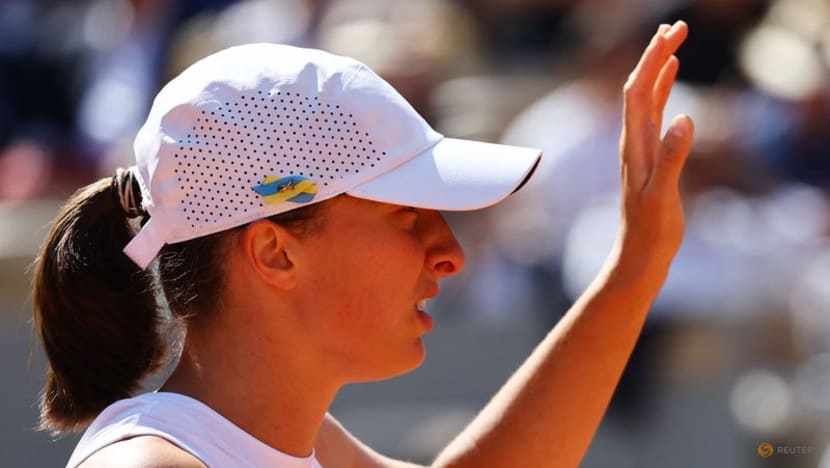 Swiatek serves up double bagel as Gauff, Rune, Ruud advance Swiatek serves up double bagel as Gauff, Rune, Ruud advance