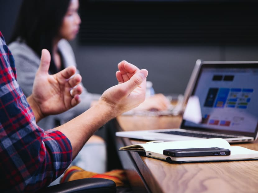 Telling someone that what they are doing “doesn’t work” or “needs to improve” is useless, says the author. Telling someone that what they are doing “doesn’t work” or “needs to improve” is useless, says the author.
