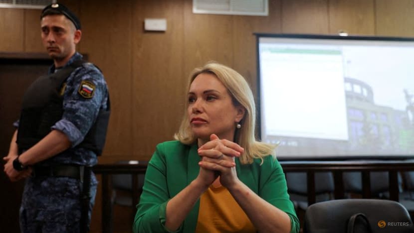 Russian court orders arrest of dissident journalist Ovsyannikova Russian court orders arrest of dissident journalist Ovsyannikova