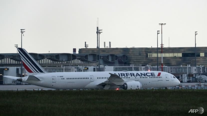Boeing reports Q3 loss as 787 woes drag down results Boeing reports Q3 loss as 787 woes drag down results