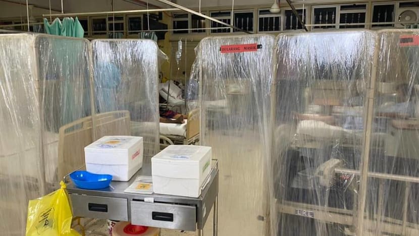 Record daily COVID-19 fatalities in Malaysia as new cases continue to climb Record daily COVID-19 fatalities in Malaysia as new cases continue to climb