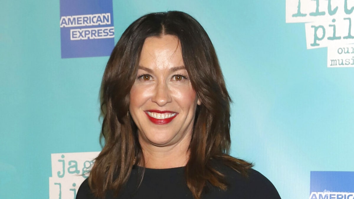 singer-alanis-morissette-blasts-documentary-about-her-life-as-salacious