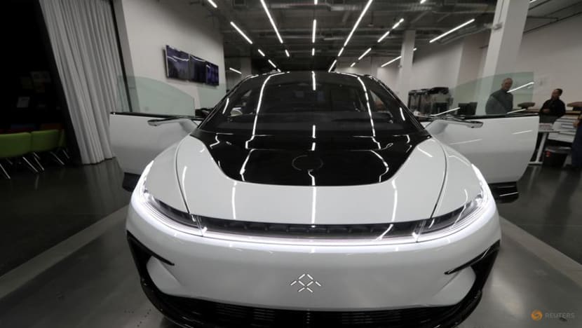 Faraday Future pushes back EV deliveries, looking for cash Faraday Future pushes back EV deliveries, looking for cash