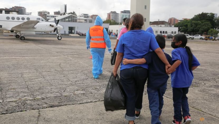 UN official criticises migrant deportations from southern US border UN official criticises migrant deportations from southern US border