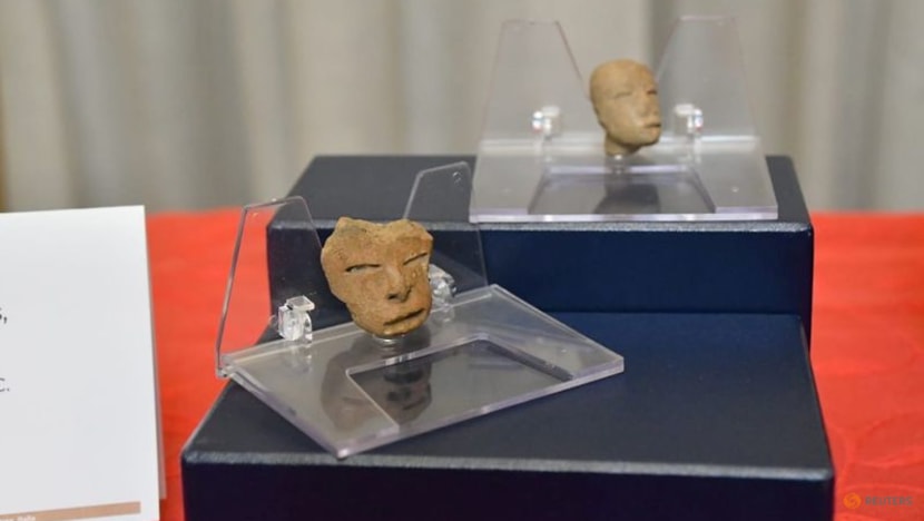 Mexico recovers three ancient artifacts from Italy Mexico recovers three ancient artifacts from Italy