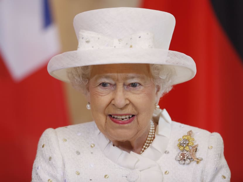 Britain’s Queen Elizabeth II is on her way to sign the Golden Book at Bellevue castle in Germany's capital Berlin, Wednesday, June 24, 2015. Photo: AP