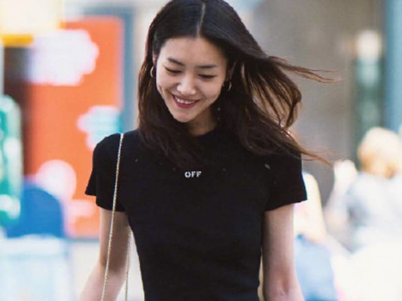 Chinese Supermodel Liu Wen's Tiny Waist Is What Everyone In China