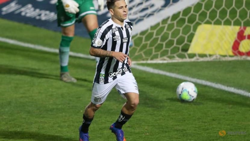 Santos move up Serie A with 2-1 win over Coritiba Santos move up Serie A with 2-1 win over Coritiba