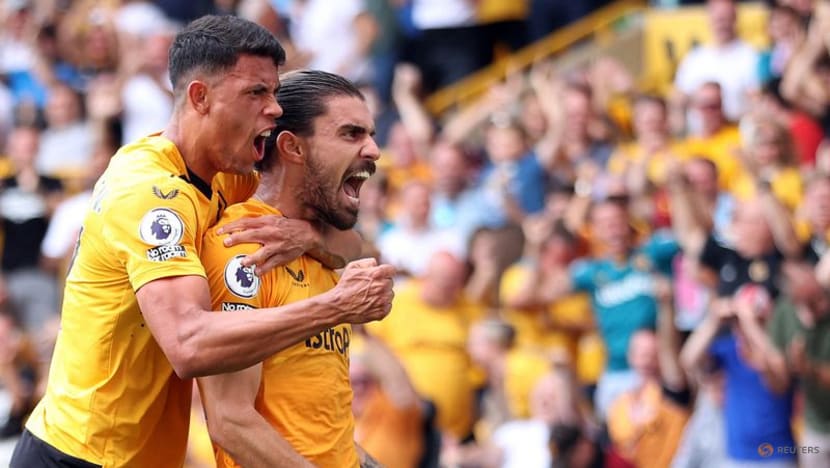 Saint-Maximin snatches late point for Newcastle at Wolves Saint-Maximin snatches late point for Newcastle at Wolves