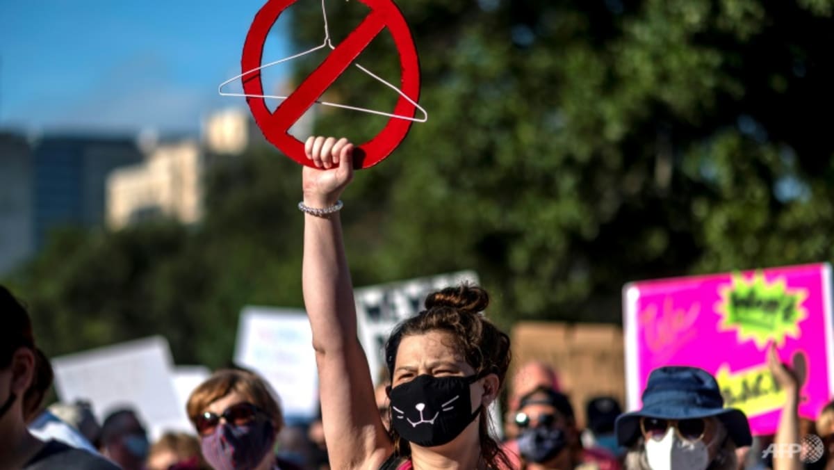 Di Texas, ‘kota suaka’ mengeluarkan undang-undang anti-aborsi mereka sendiri