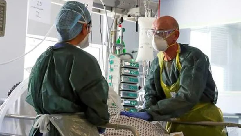 Pekerja pembersih di hospital lebih berisiko dijangkiti COVID-19 berbanding kakitangan ICU