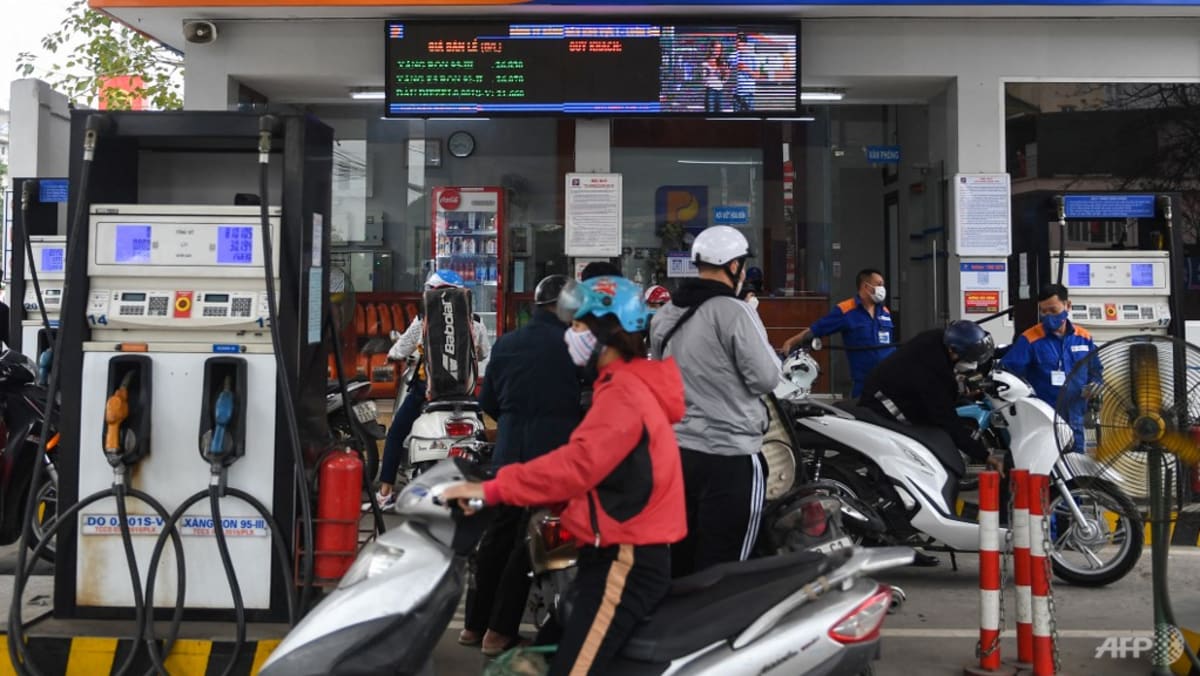 vietnam-is-not-facing-fuel-shortages-minister-says