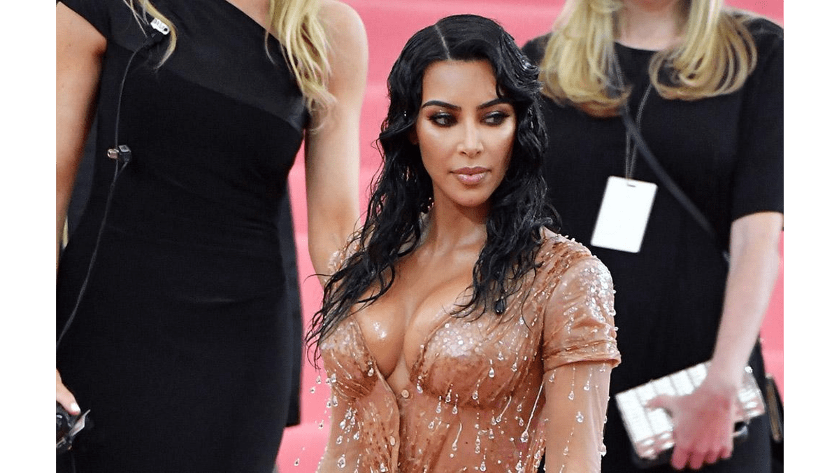 Kim Kardashian West got pee 'all over' herself in glitzy gowns - 8days