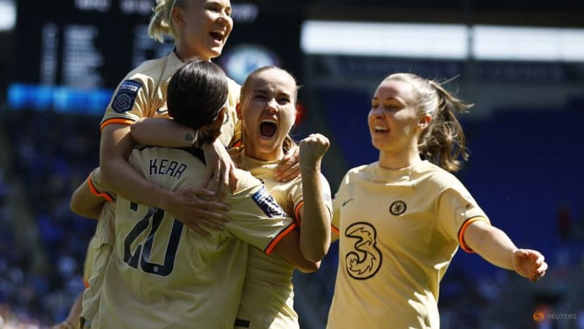 Kerr nets double as Chelsea crowned WSL champions, Reading relegated