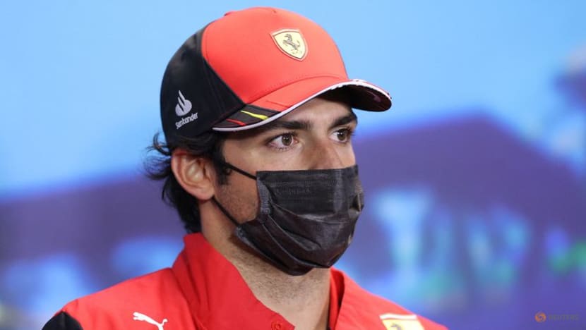 Sainz to race for Ferrari until 2024 Sainz to race for Ferrari until 2024