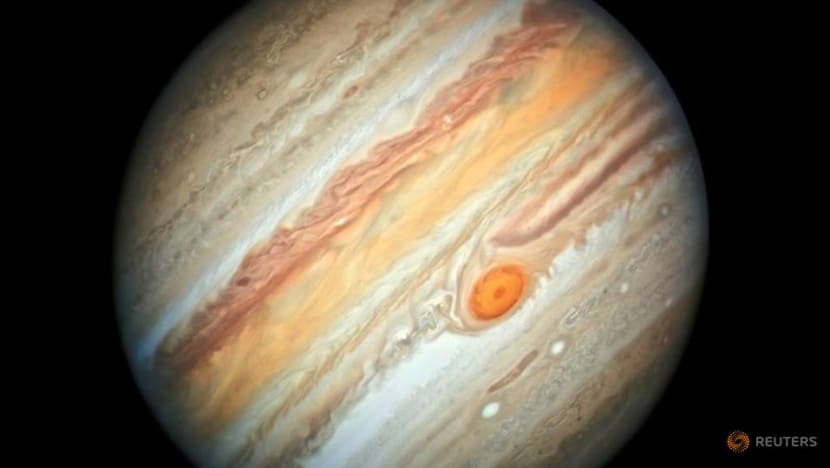 Study nixes life in clouds of Venus, but raises questions for Jupiter