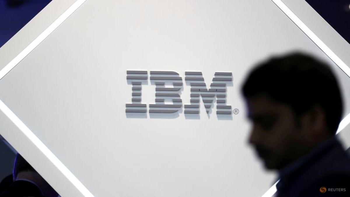 IBM memangkas 3.900 pekerja, meleset dari target kas tahunan