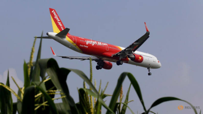 VietJet pilots suspended after emergency landing VietJet pilots suspended after emergency landing