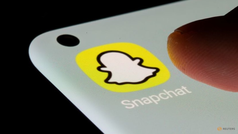 Snap says economy deteriorated fast, slashes forecast, stock plummets Snap says economy deteriorated fast, slashes forecast, stock plummets