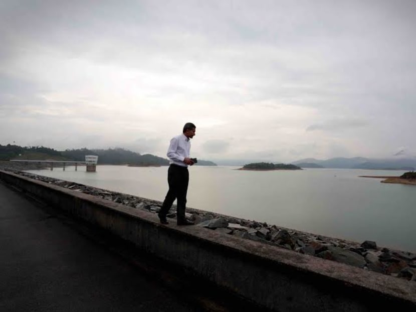Gallery: Dry weather affecting water supply from M’sia: Vivian Balakrishnan