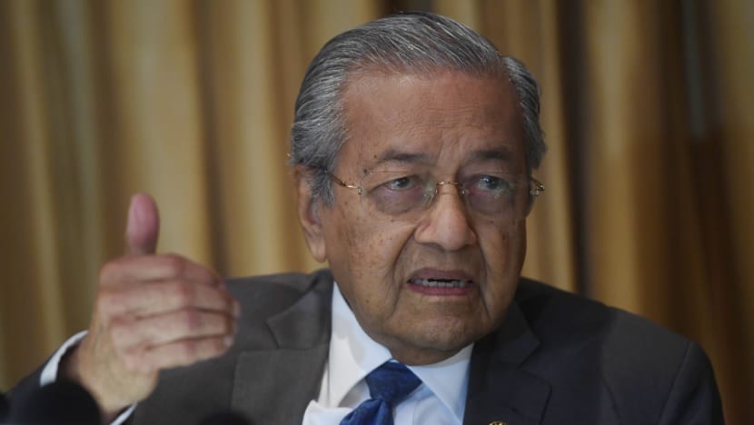 Tidak boleh turunkan cukai dan naikkan subsidi serentak kata PM Mahathir