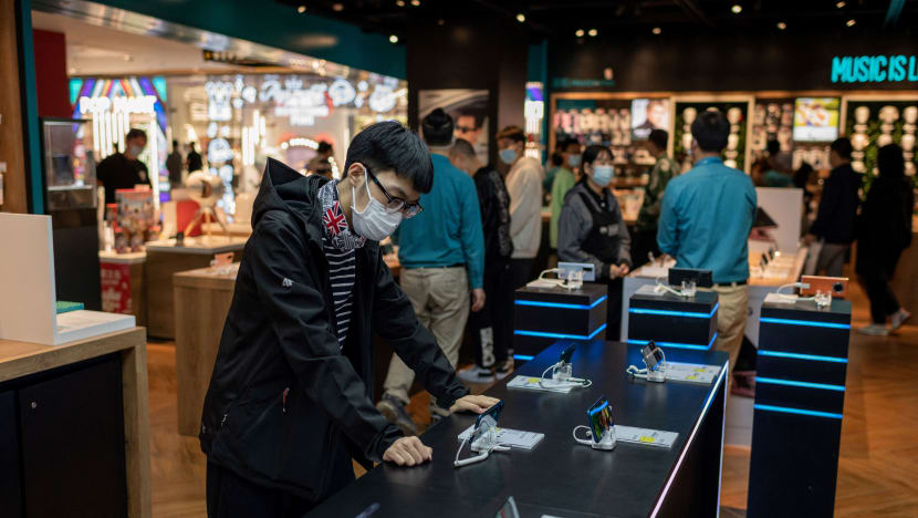 China third-quarter smartphone sales drop 9%, says research firm China third-quarter smartphone sales drop 9%, says research firm