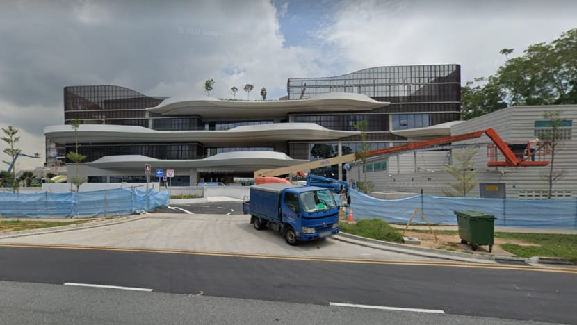 Worker who was killed by falling bars used unsafe rigging method at HomeTeamNS clubhouse construction site Worker who was killed by falling bars used unsafe rigging method at HomeTeamNS clubhouse construction site
