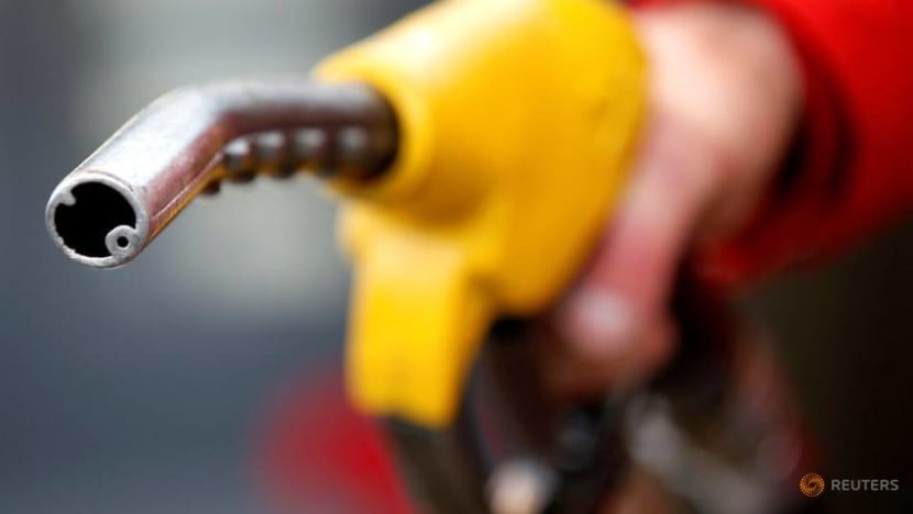 Oil drops as India coronavirus crisis tempers rally Oil drops as India coronavirus crisis tempers rally