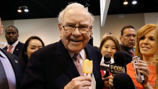 Commentary: Warren Buffett’s intriguing bet on Japan