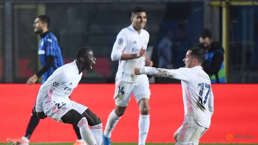 Mendy atalanta Clearance