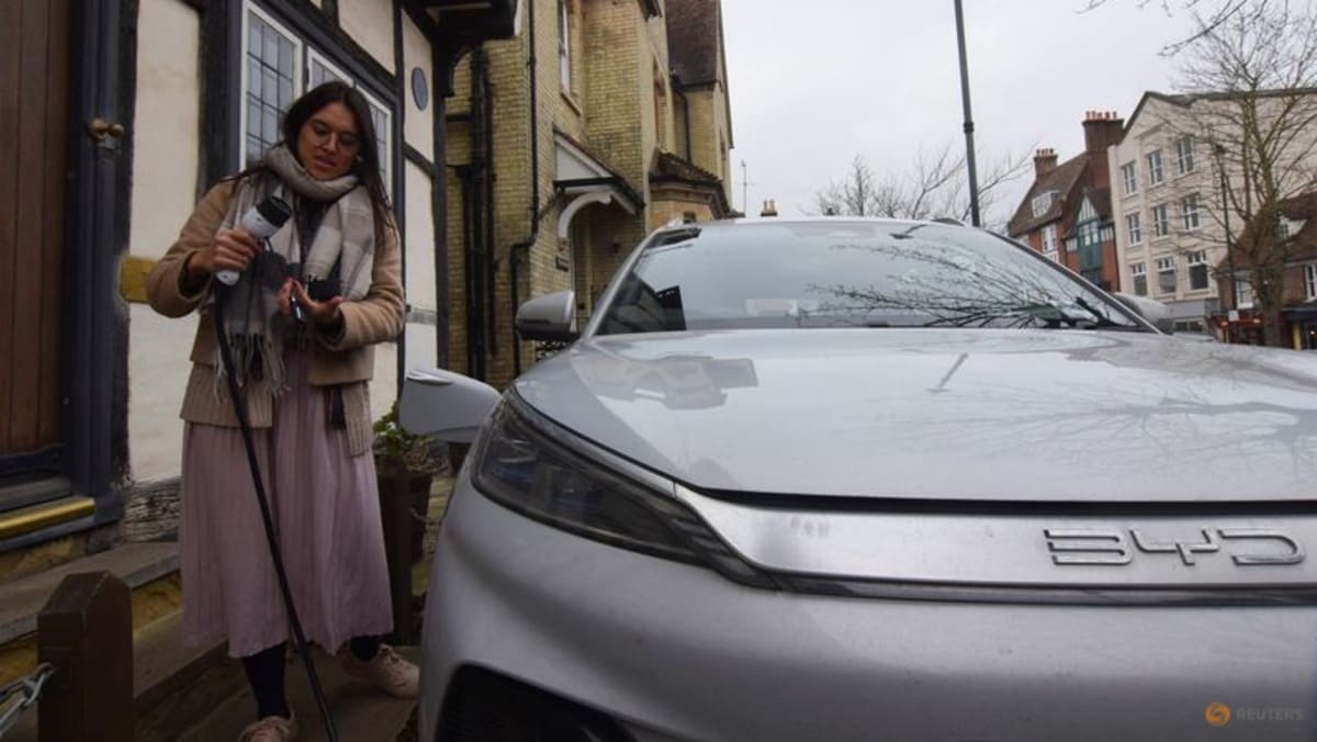 EV charging void has US, Europe drivers trying new routes to power up - Vimarsana News