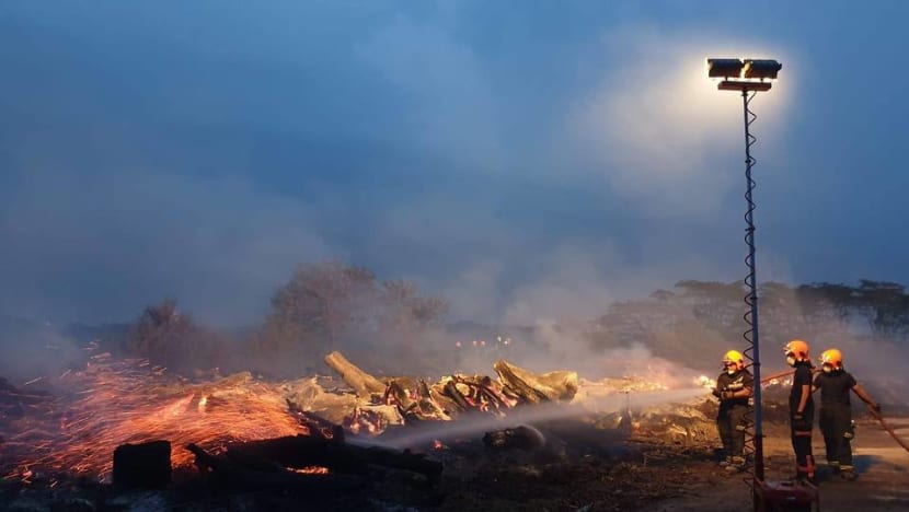 SCDF battles fire near Lim Chu Kang cemetery SCDF battles fire near Lim Chu Kang cemetery