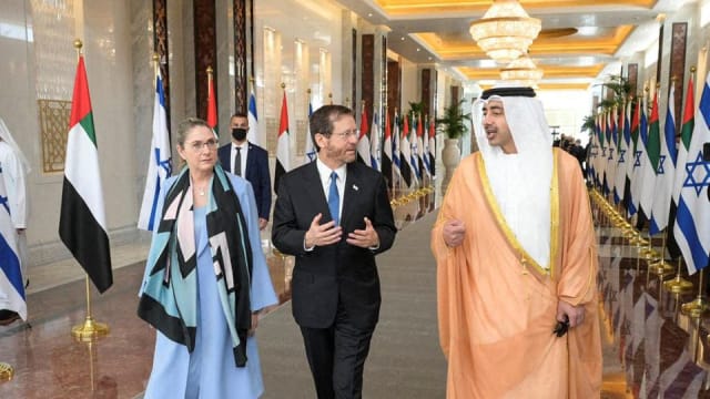以色列总统首次访问阿拉伯联合酋长国