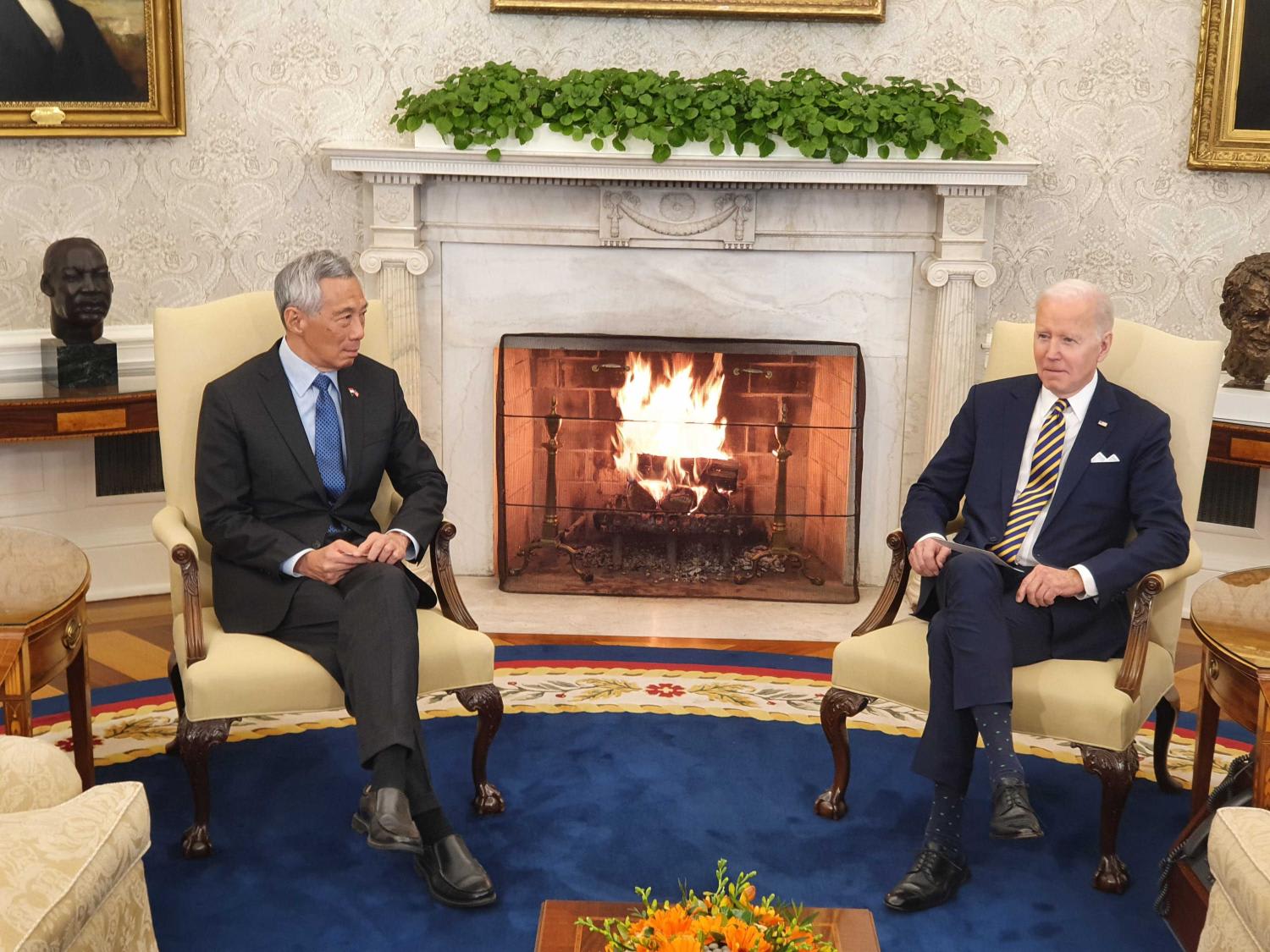 Prime Minister Lee Hsien Loong (left) meets US President Joe Biden (right) in the Oval Office at the White House in Washington, US on March 29, 2022. 