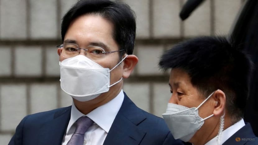 Samsung leader Jay Y. Lee granted parole, to leave prison on Friday Samsung leader Jay Y. Lee granted parole, to leave prison on Friday