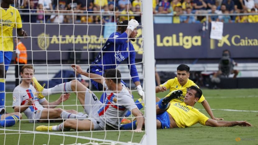 Barca hit four at Cadiz and move top of La Liga Barca hit four at Cadiz and move top of La Liga
