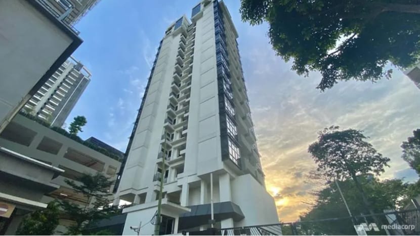 Polis tembak suspek dalam serbuan di Balestier; suspek serang pegawai polis, cuba rampas pistol Polis tembak suspek dalam serbuan di Balestier; suspek serang pegawai polis, cuba rampas pistol