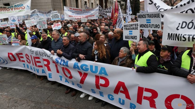Spanish farmers protest against plans to curb water supply for irrigation Spanish farmers protest against plans to curb water supply for irrigation