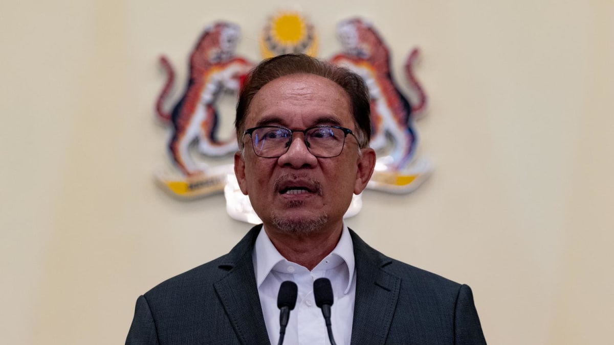 Menteri Malaysia akan menerima pemotongan gaji sebesar 20%: PM Anwar setelah memimpin rapat kabinet pertama