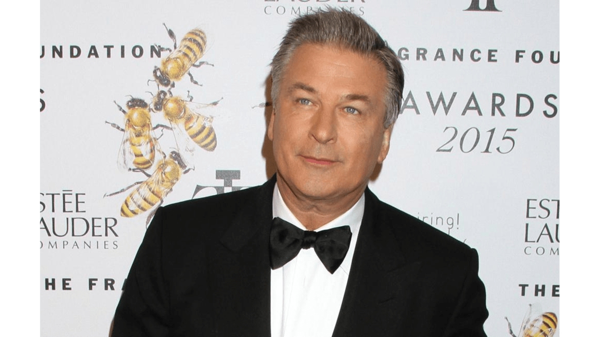 Alec Baldwin hails the 'capable mothers' who are raising his daughters