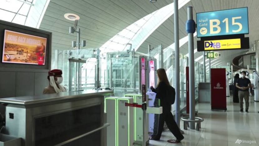 Dubai's busy airport sees passenger traffic drop 40% in 2021 Dubai's busy airport sees passenger traffic drop 40% in 2021
