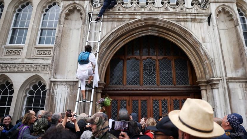 Climate change activists target City of London's Guildhall Climate change activists target City of London's Guildhall